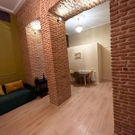 Luxury 2 Bedroom Suite Historical Tbilisi Center 外观 照片
