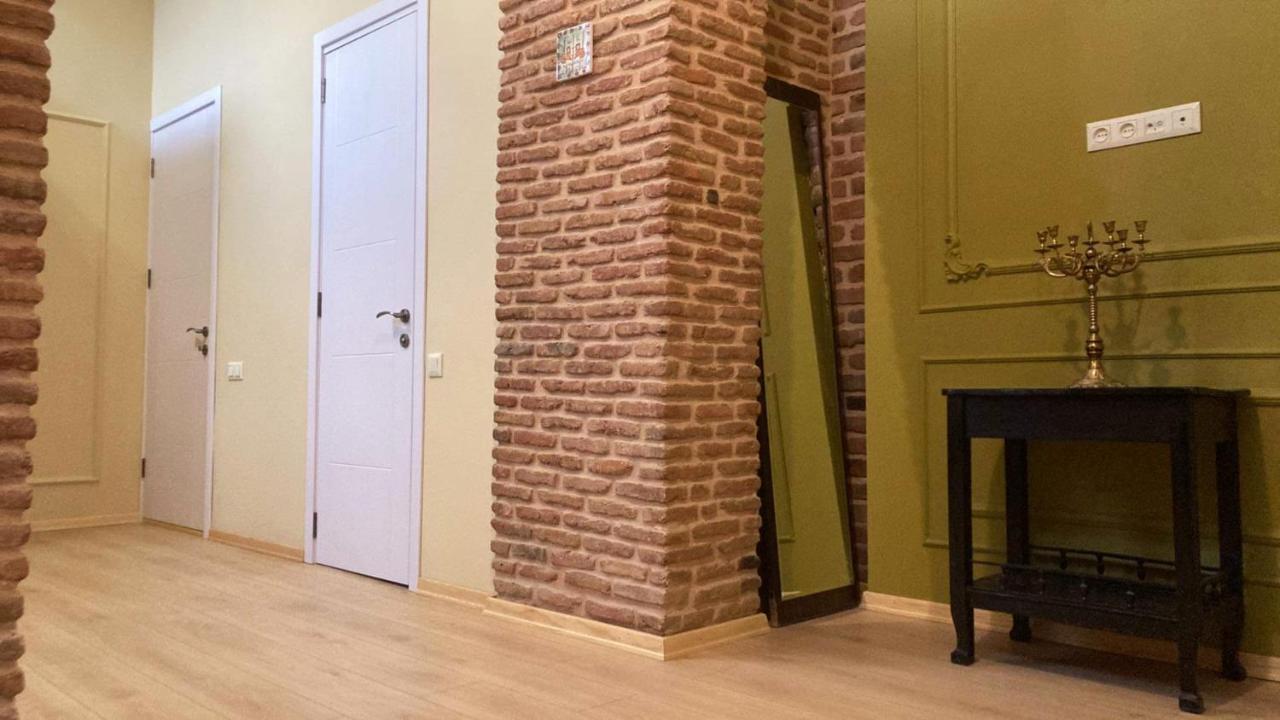 Luxury 2 Bedroom Historical Center *