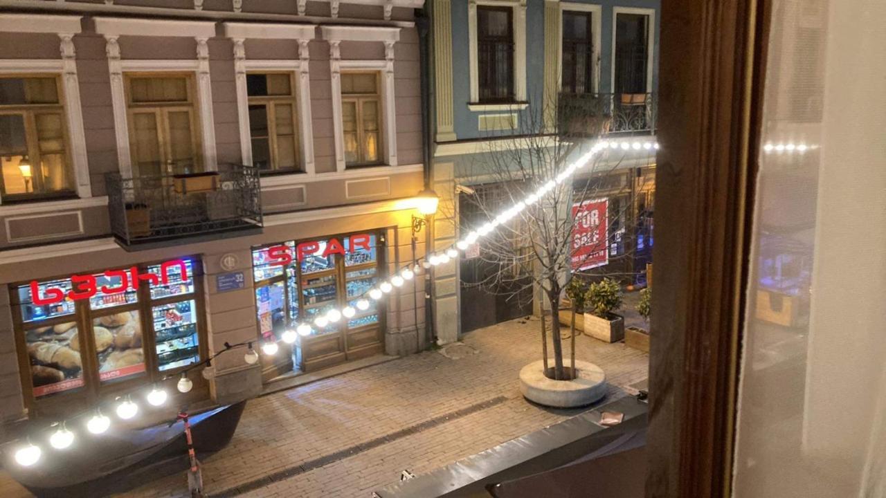 Luxury 2 Bedroom Historical Center *