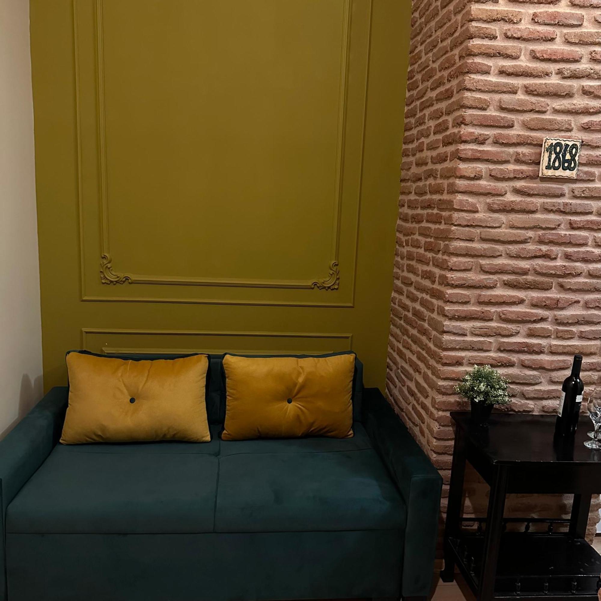 Luxury 2 Bedroom Historical Center Apartment